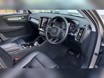 Used Volvo XC40 2021 for sale - 76842022: Photo
