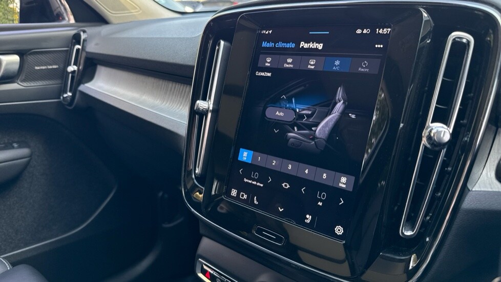 Used Volvo XC40 2025 for sale - 75922015: Photo 18