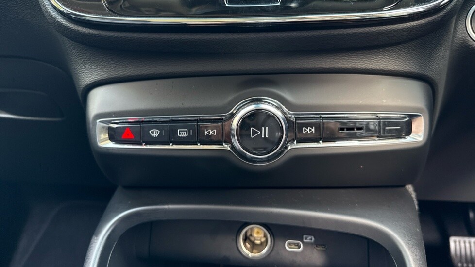 Used Volvo XC40 2025 for sale - 75922015: Photo 20