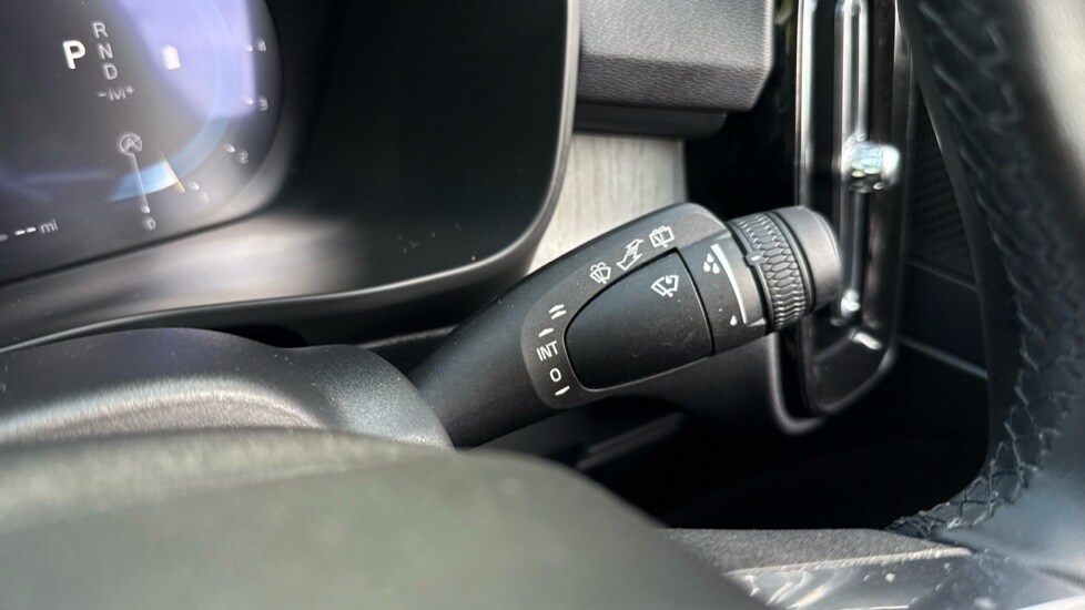 Used Volvo XC40 2025 for sale - 75922015: Photo 25