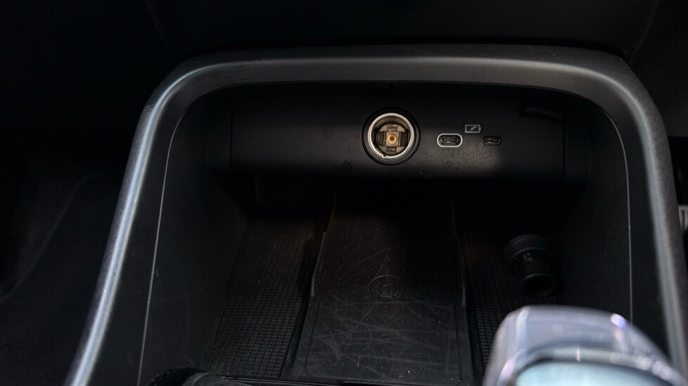 Used Volvo XC40 2025 for sale - 75922015: Photo 31