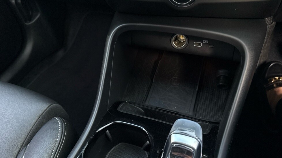 Used Volvo XC40 2025 for sale - 75922015: Photo 32