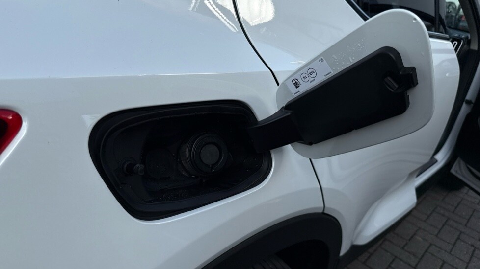 Used Volvo XC40 2025 for sale - 75922015: Photo 37