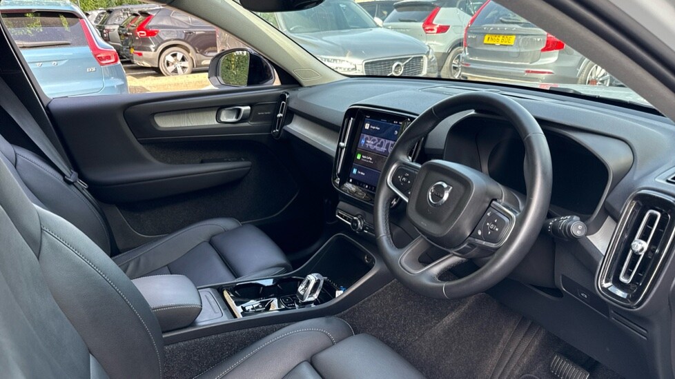 Used Volvo XC40 2025 for sale - 75922015: Photo 4