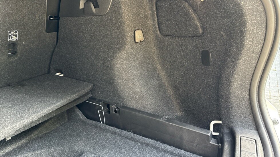 Used Volvo XC40 2025 for sale - 75922015: Photo 42