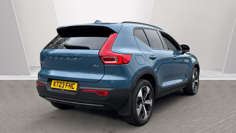 Used Volvo XC40 2023 for sale - 76937473: Photo 2