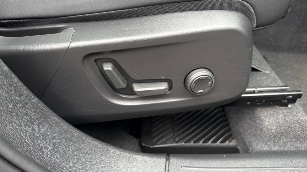 Used Volvo XC40 2023 for sale - 76937473: Photo 20