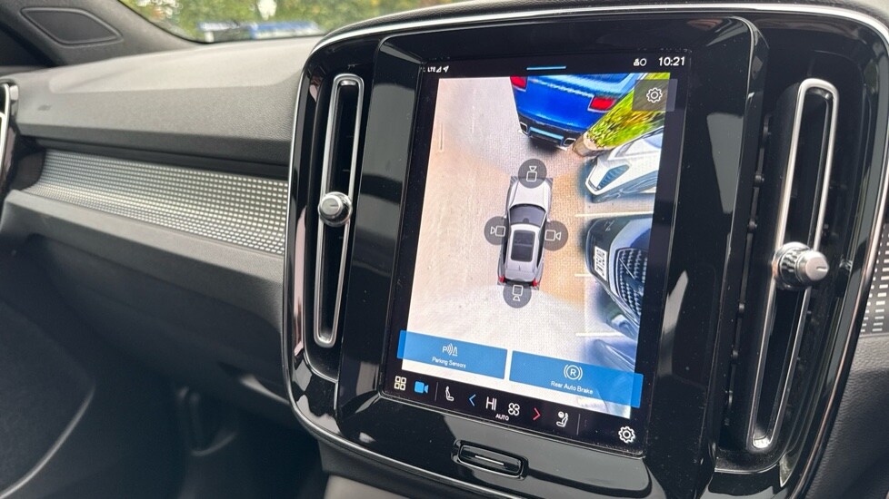 Used Volvo XC40 2023 for sale - 76937473: Photo 29