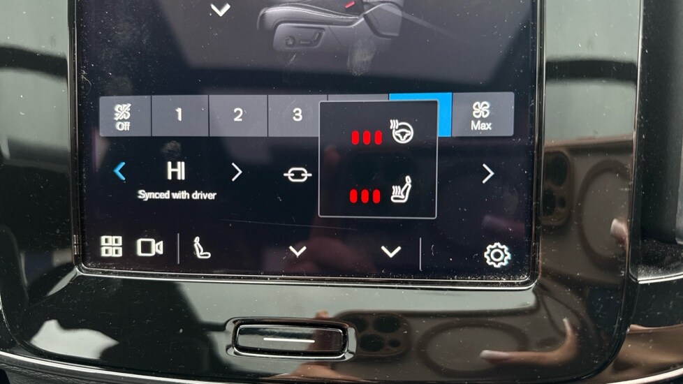 Used Volvo XC40 2023 for sale - 76937473: Photo 31