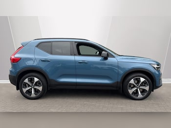 Used Volvo XC40 2023 for sale - 76937473: Photo