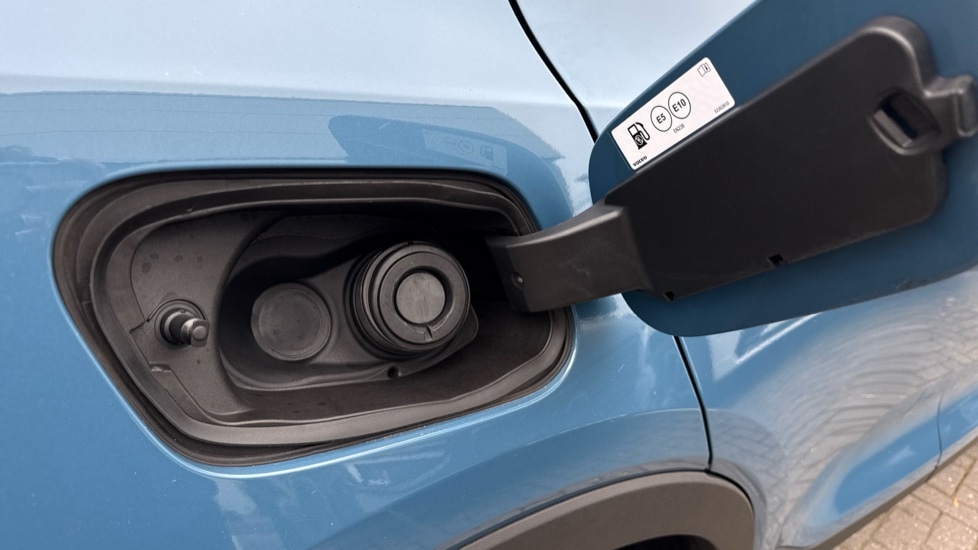 Used Volvo XC40 2023 for sale - 76937473: Photo 47