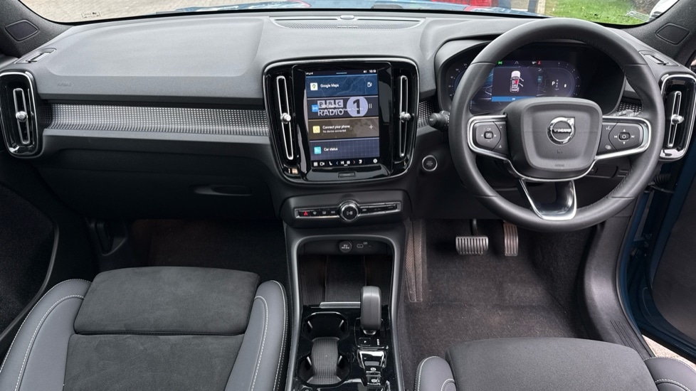 Used Volvo XC40 2023 for sale - 76937473: Photo 5