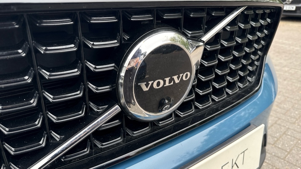 Used Volvo XC40 2023 for sale - 76937473: Photo 56