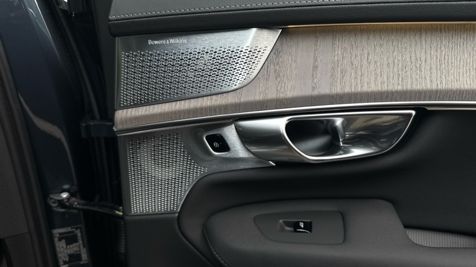 Used Volvo XC90 2025 for sale - 77178121: Photo 25