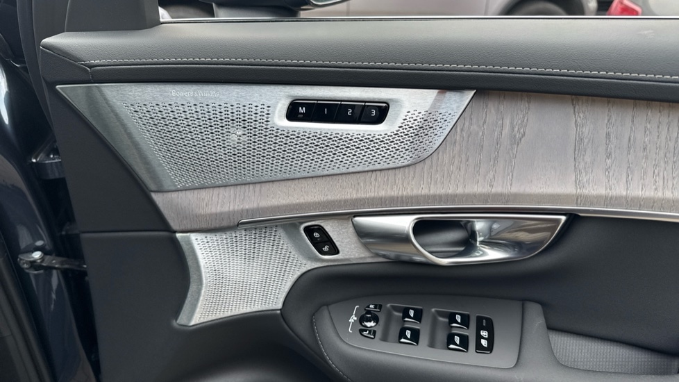 Used Volvo XC90 2025 for sale - 77178121: Photo 36