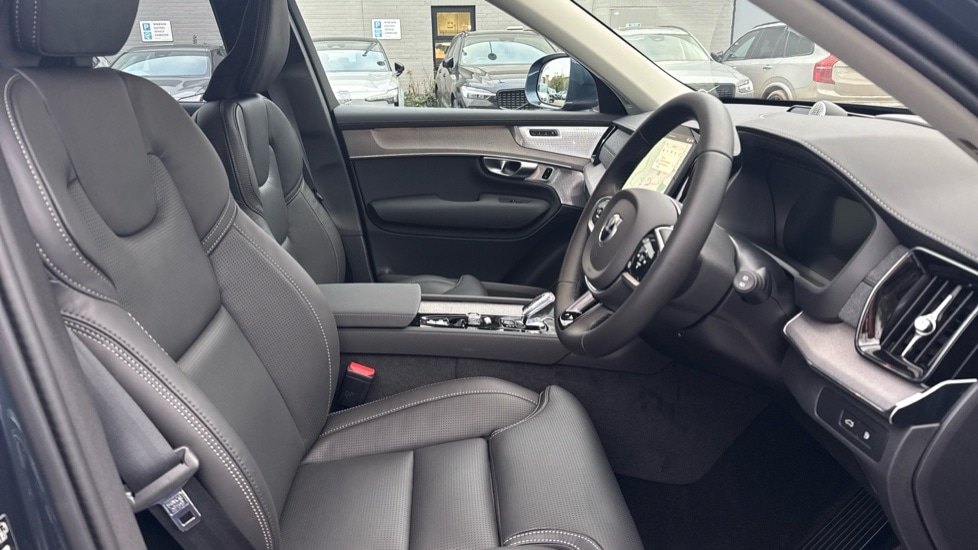 Used Volvo XC90 2025 for sale - 77178121: Photo 42