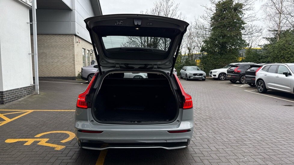 Used Volvo V60 2025 for sale - 77560600: Photo 13