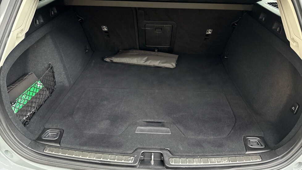 Used Volvo V60 2025 for sale - 77560600: Photo 17