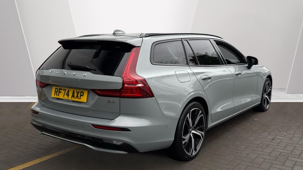 Used Volvo V60 2025 for sale - 77560600: Photo 2