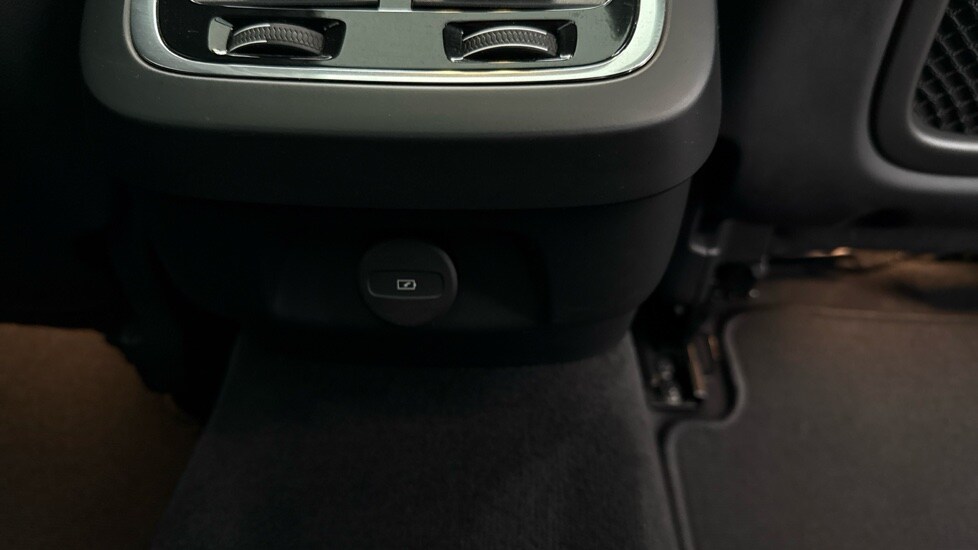 Used Volvo V60 2025 for sale - 77560600: Photo 25