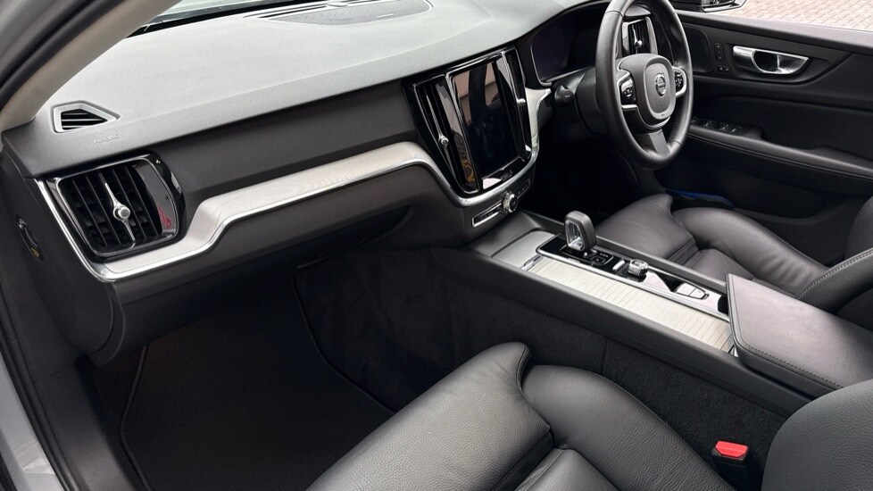 Used Volvo V60 2025 for sale - 77560600: Photo 34