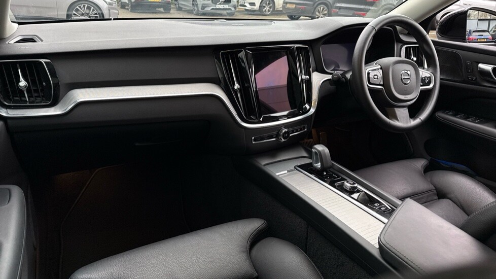 Used Volvo V60 2025 for sale - 77560600: Photo 38