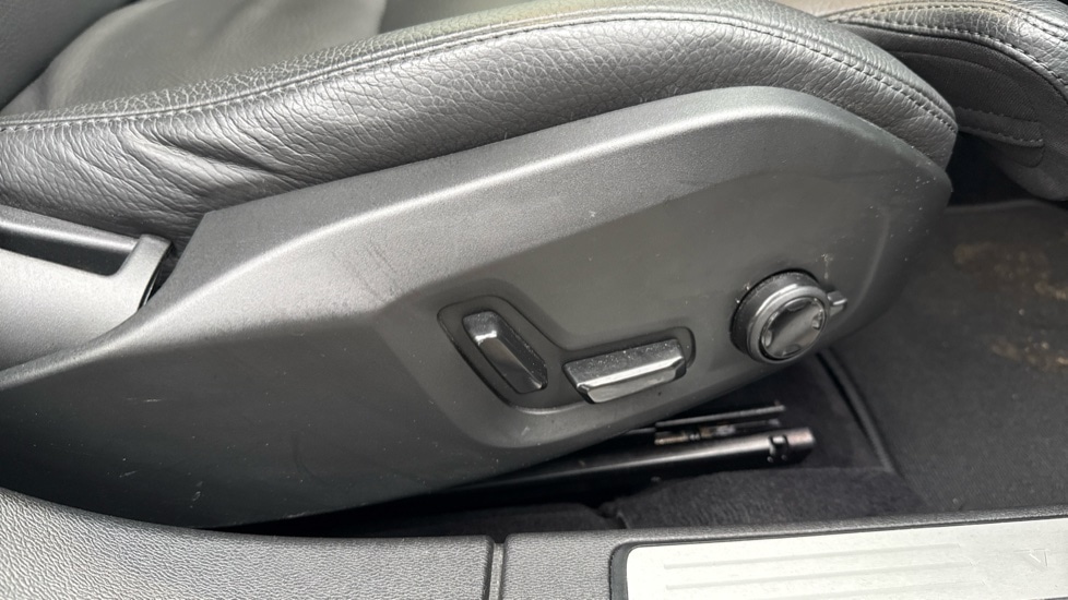 Used Volvo V60 2025 for sale - 77560600: Photo 42