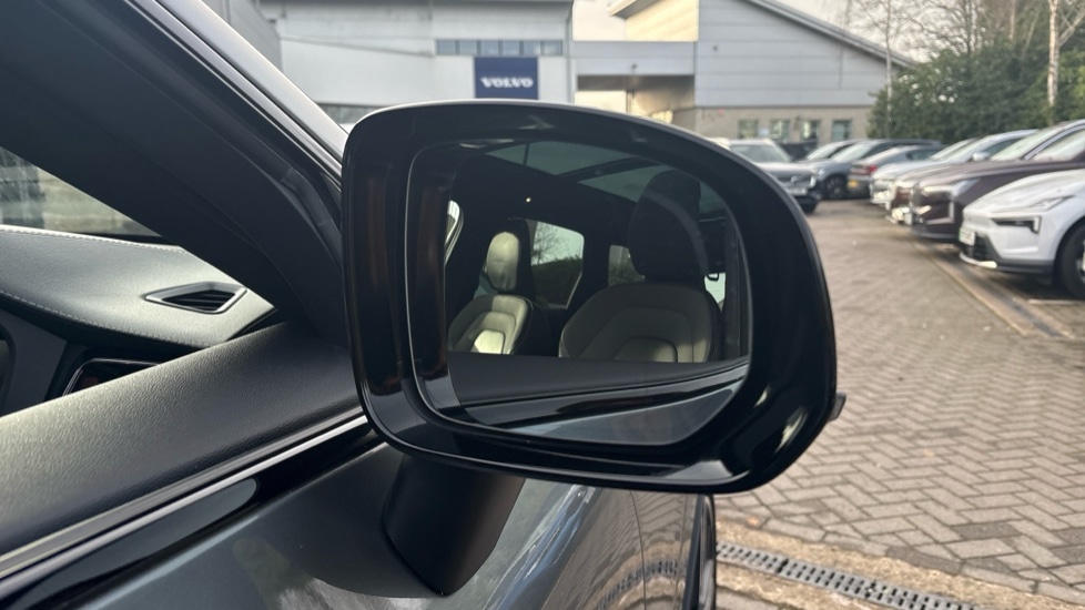 Used Volvo XC60 2020 for sale - 77618989: Photo 21