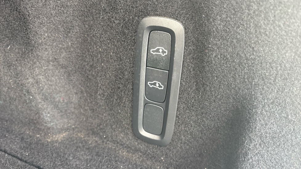 Used Volvo XC60 2020 for sale - 77618989: Photo 34