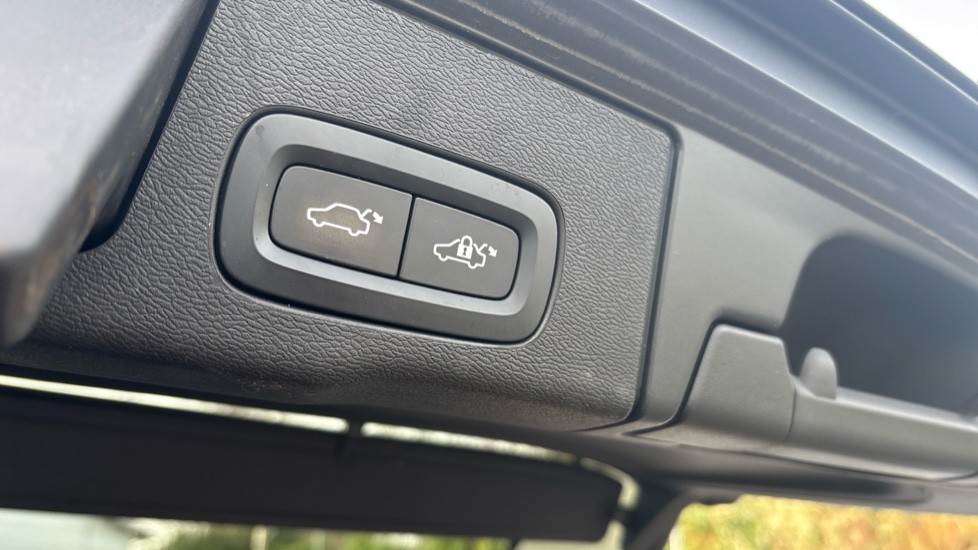 Used Volvo XC60 2020 for sale - 77618989: Photo 38