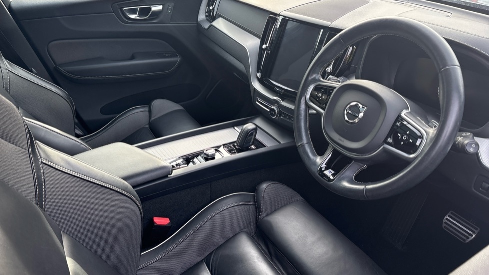 Used Volvo XC60 2020 for sale - 77618989: Photo 4
