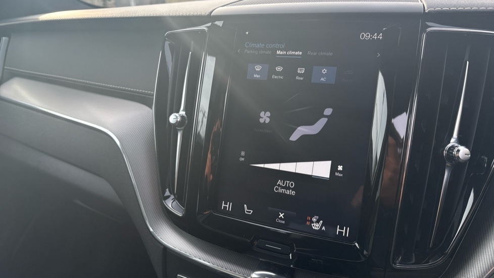 Used Volvo XC60 2020 for sale - 77618989: Photo 43