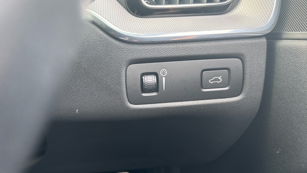 Used Volvo XC60 2020 for sale - 77618989: Photo 50