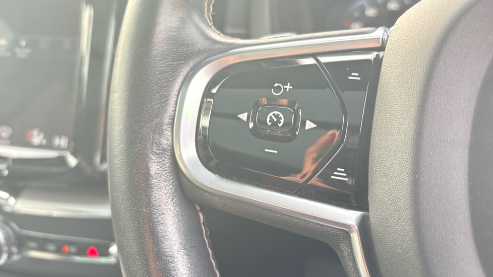 Used Volvo XC60 2020 for sale - 77618989: Photo 52