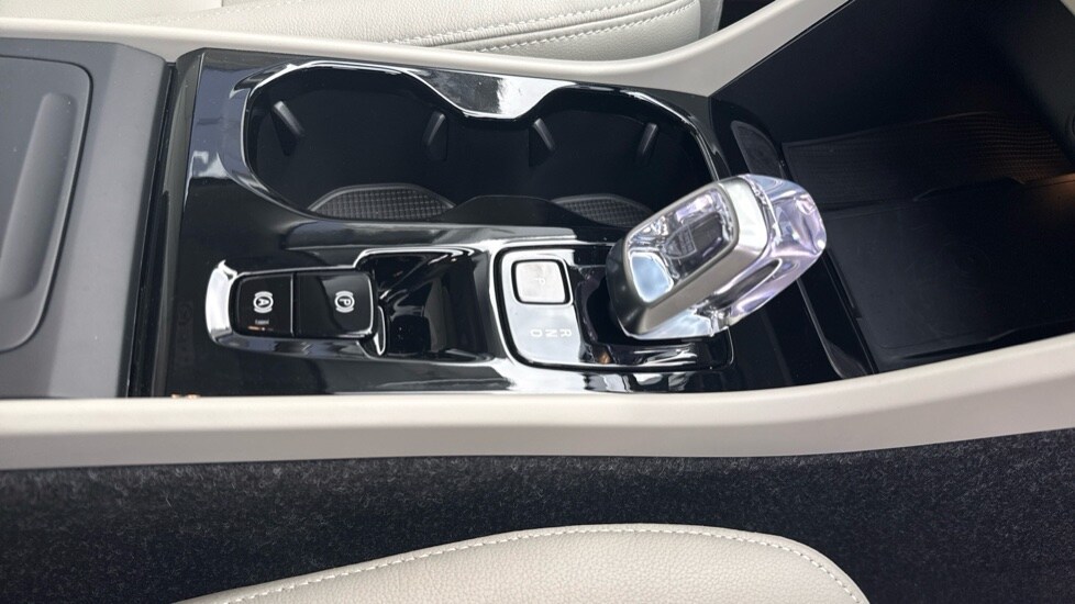 Used Volvo XC40 2025 for sale - 76241493: Photo 17