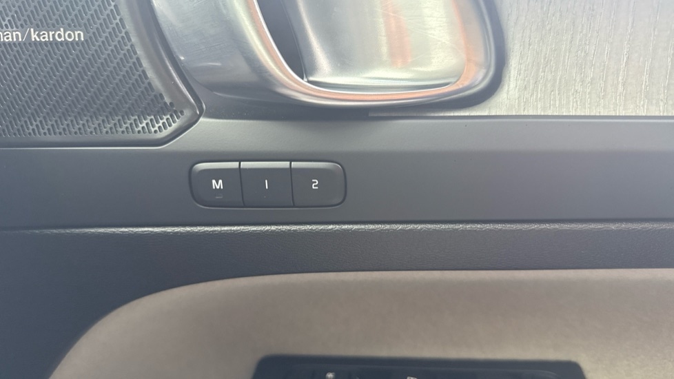 Used Volvo XC40 2025 for sale - 76241493: Photo 32