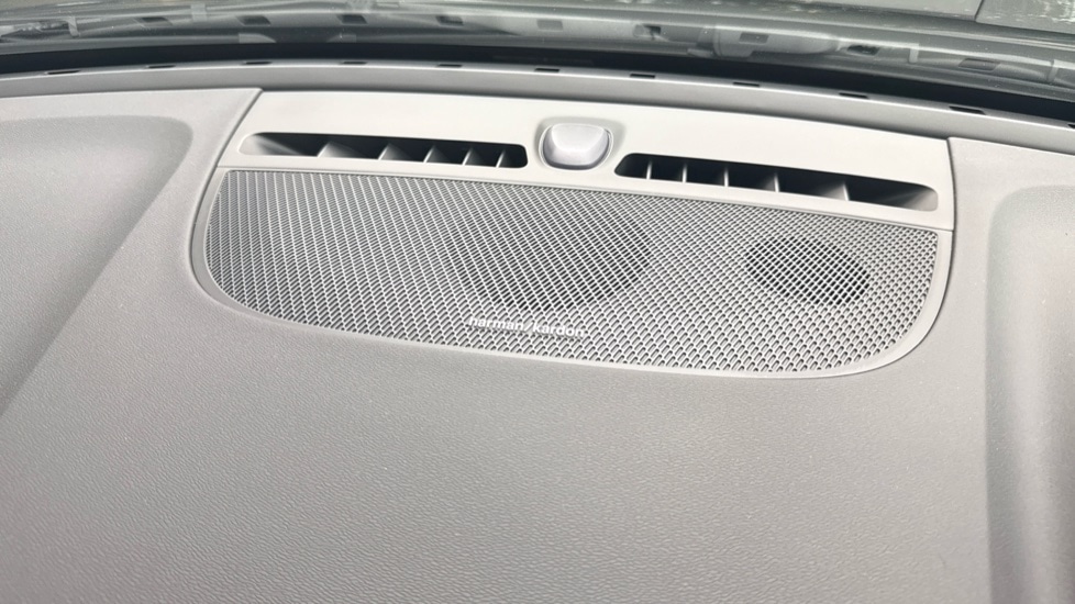 Used Volvo XC40 2025 for sale - 76241493: Photo 38