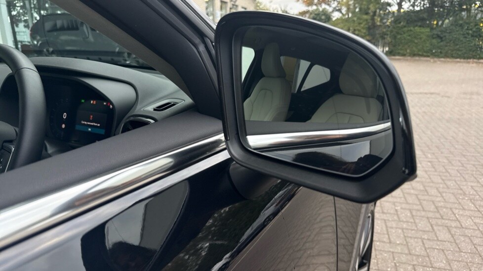 Used Volvo XC40 2025 for sale - 76241493: Photo 41