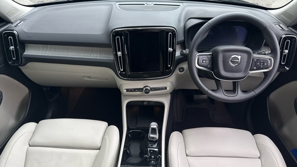 Used Volvo XC40 2025 for sale - 76241493: Photo 5