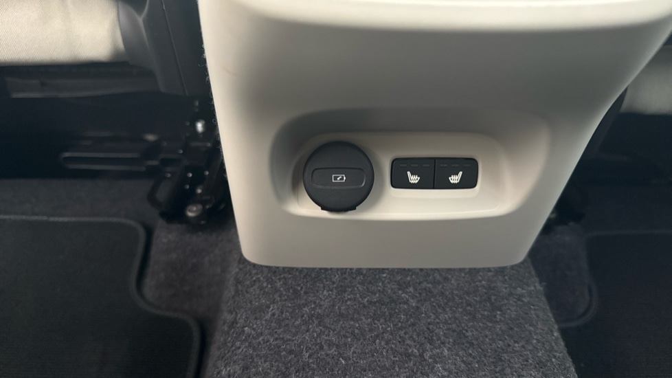 Used Volvo XC40 2025 for sale - 76241493: Photo 53