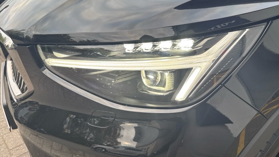 Used Volvo XC40 2025 for sale - 76241493: Photo 54