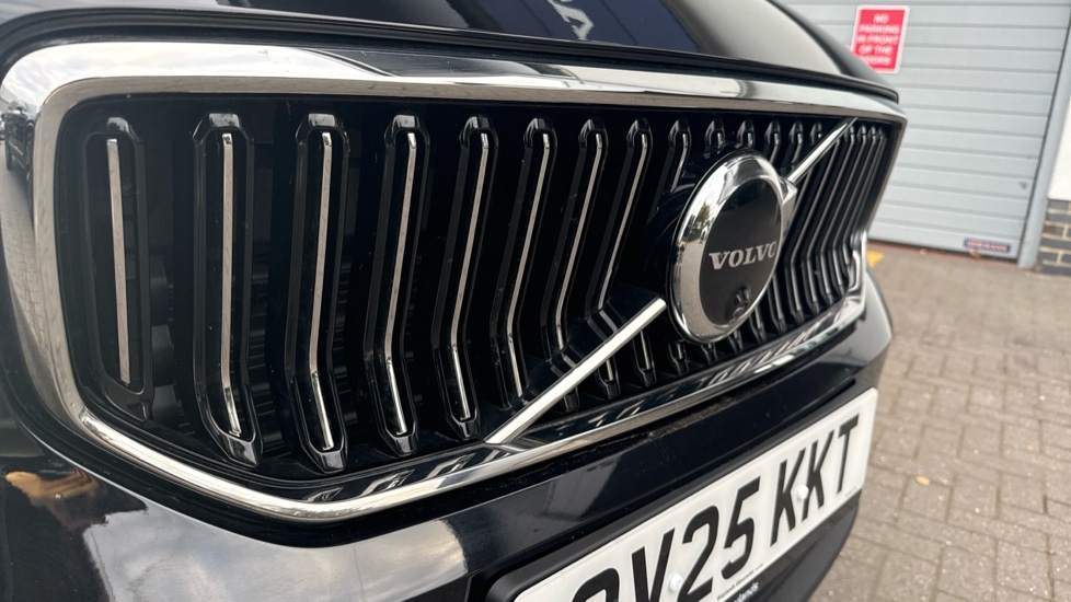 Used Volvo XC40 2025 for sale - 76241493: Photo 56