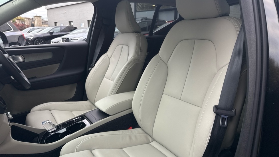 Used Volvo XC40 2025 for sale - 76241493: Photo 59