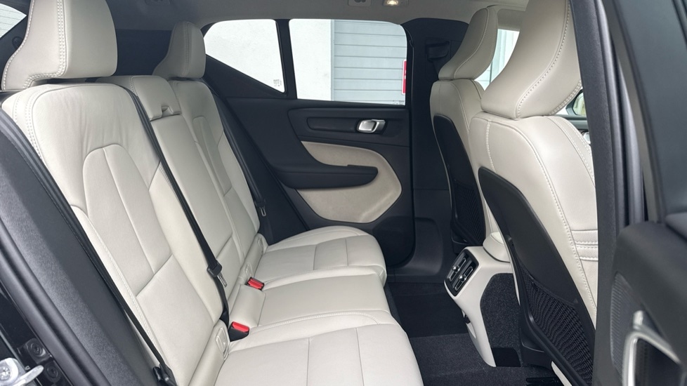 Used Volvo XC40 2025 for sale - 76241493: Photo 6