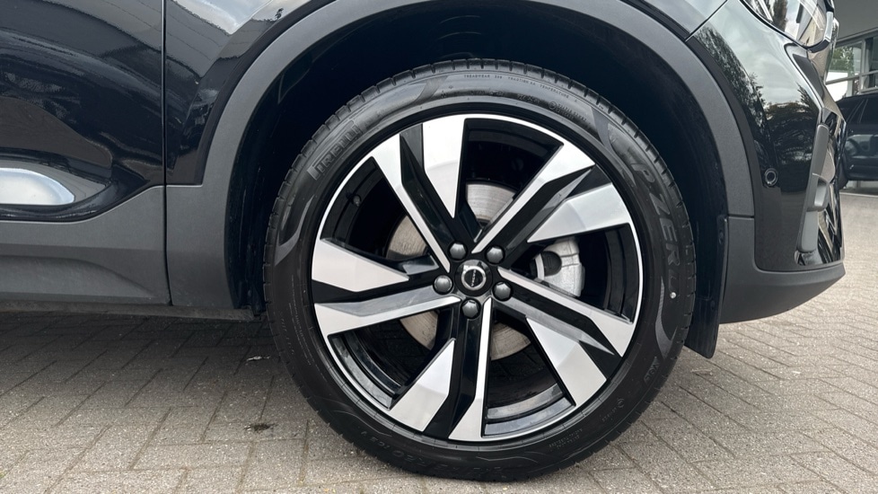 Used Volvo XC40 2025 for sale - 76241493: Photo 9