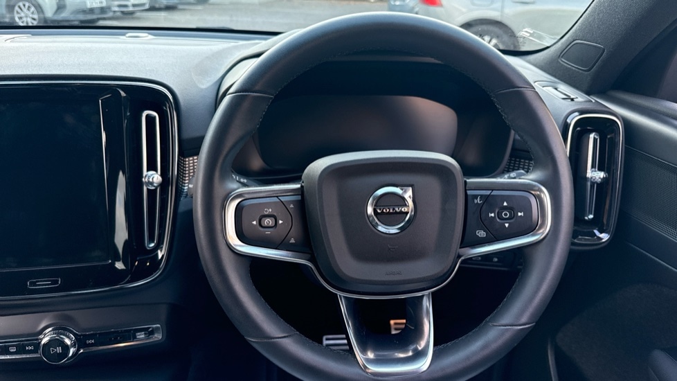 Used Volvo XC40 2022 for sale - 76507493: Photo 10