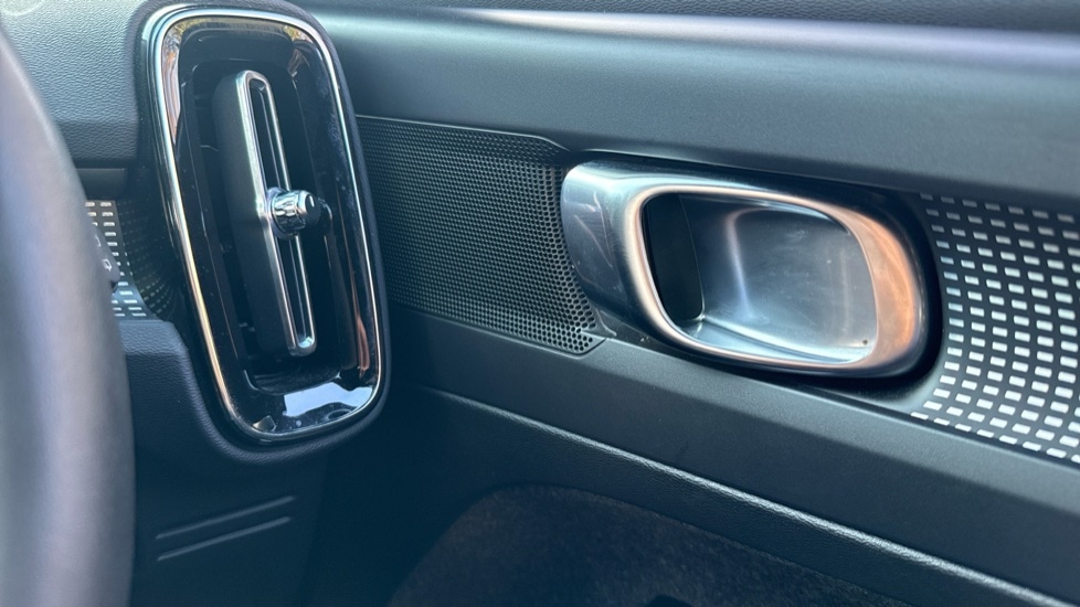 Used Volvo XC40 2022 for sale - 76507493: Photo 24