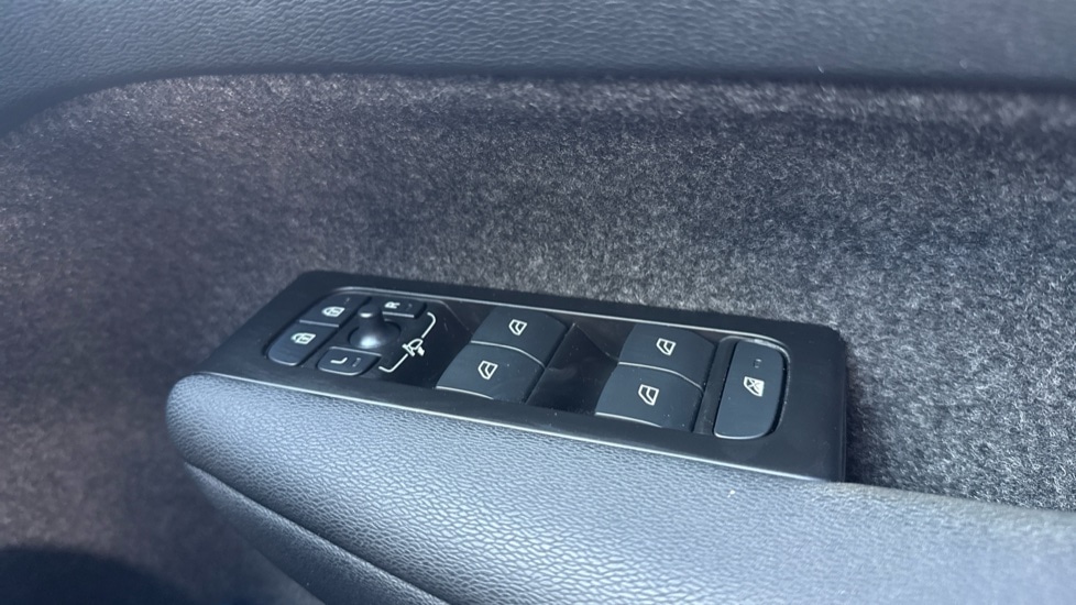 Used Volvo XC40 2022 for sale - 76507493: Photo 25