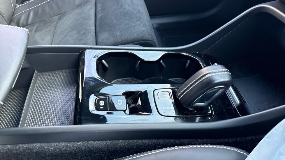 Used Volvo XC40 2022 for sale - 76507493: Photo 32