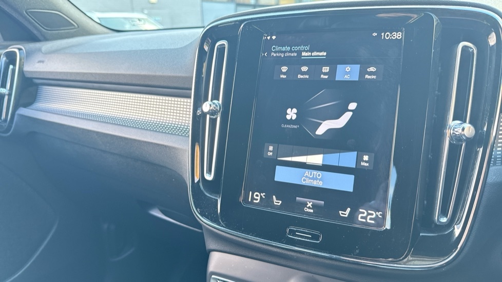 Used Volvo XC40 2022 for sale - 76507493: Photo 34